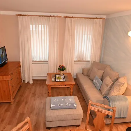 Fischer Un Sin Fru Apartment